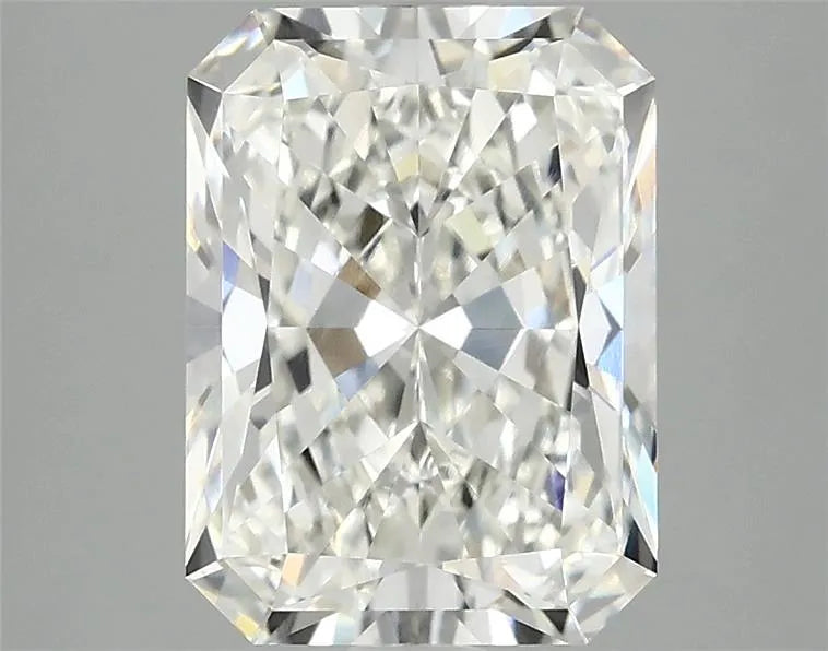 3.03ct Radiant Lab Grown Diamond (Colour G, Clarity VVS2, IGI Certified)
