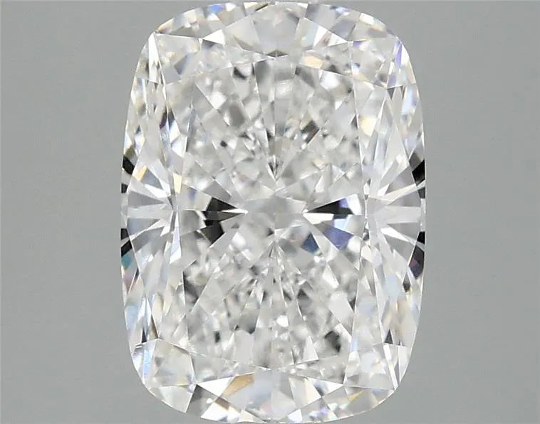 3.04ct Cushion modified Lab Grown Diamond (Colour E, Clarity VVS2, IGI Certified)