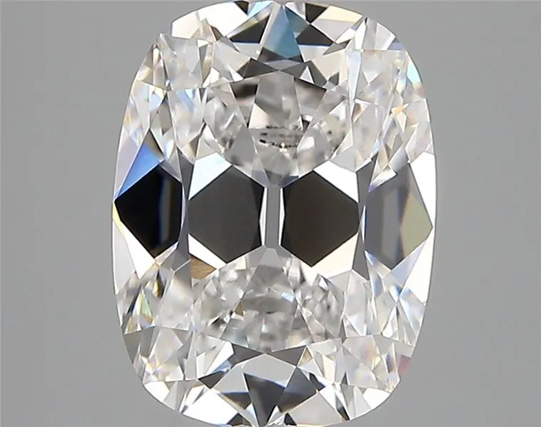 3.04ct Cushion modified Lab Grown Diamond (Colour E, Clarity VVS2, IGI Certified)