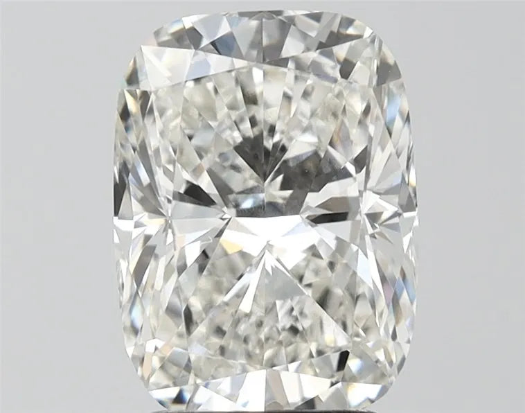 3.04ct Cushion modified Lab Grown Diamond (Colour G, Clarity VVS2, IGI Certified)