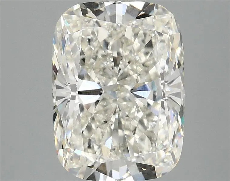 3.04ct Cushion modified Lab Grown Diamond (Colour H, Clarity VVS2, IGI Certified)