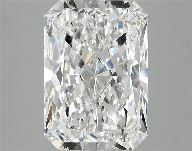 3.04ct Radiant Lab Grown Diamond (Colour D, Clarity VVS2, IGI Certified)