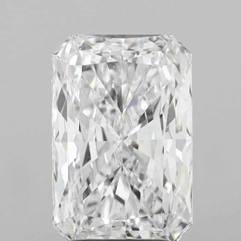 3.04ct Radiant Lab Grown Diamond (Colour E, Clarity VVS1, IGI Certified)