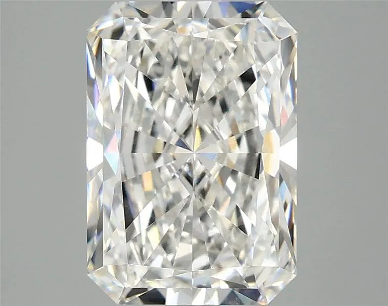 3.04ct Radiant Lab Grown Diamond (Colour F, Clarity VVS2, IGI Certified)