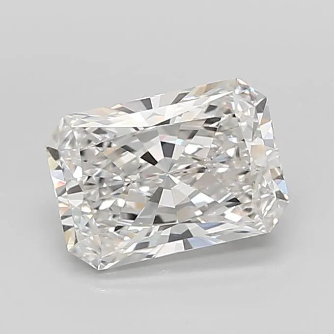 3.04ct Radiant Lab Grown Diamond (Colour F, Clarity VVS2, IGI Certified)