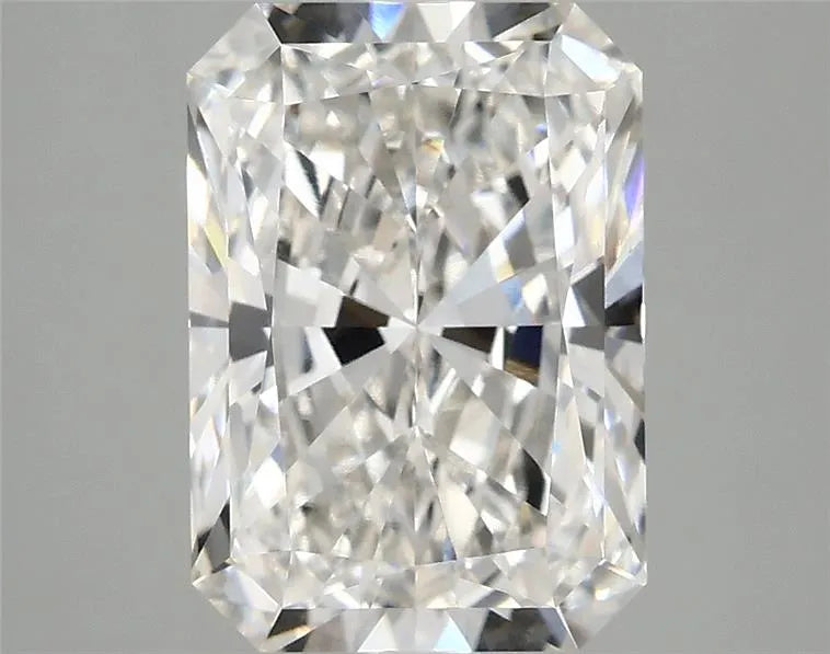 3.04ct Radiant Lab Grown Diamond (Colour G, Clarity VS1, IGI Certified)