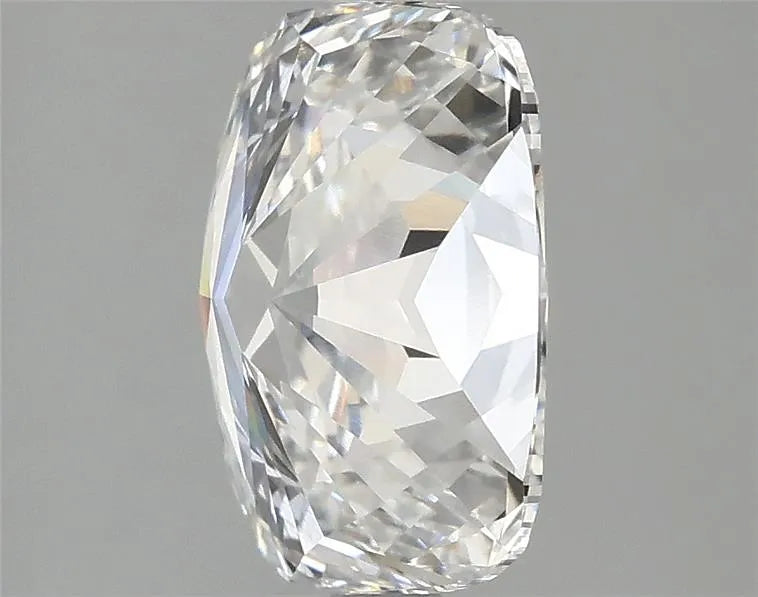 3.05ct Cushion brilliant Lab Grown Diamond (Colour E, Clarity VVS2, IGI Certified)