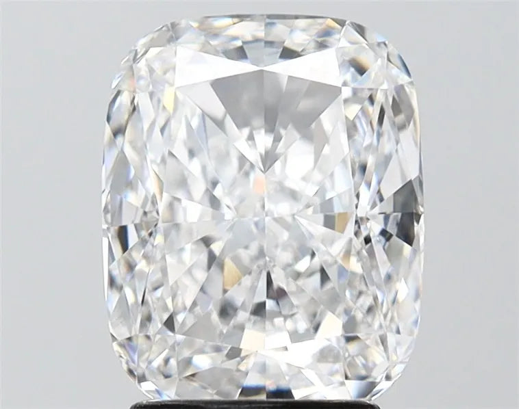 3.05ct Cushion modified Lab Grown Diamond (Colour D, Clarity VVS2, IGI Certified)