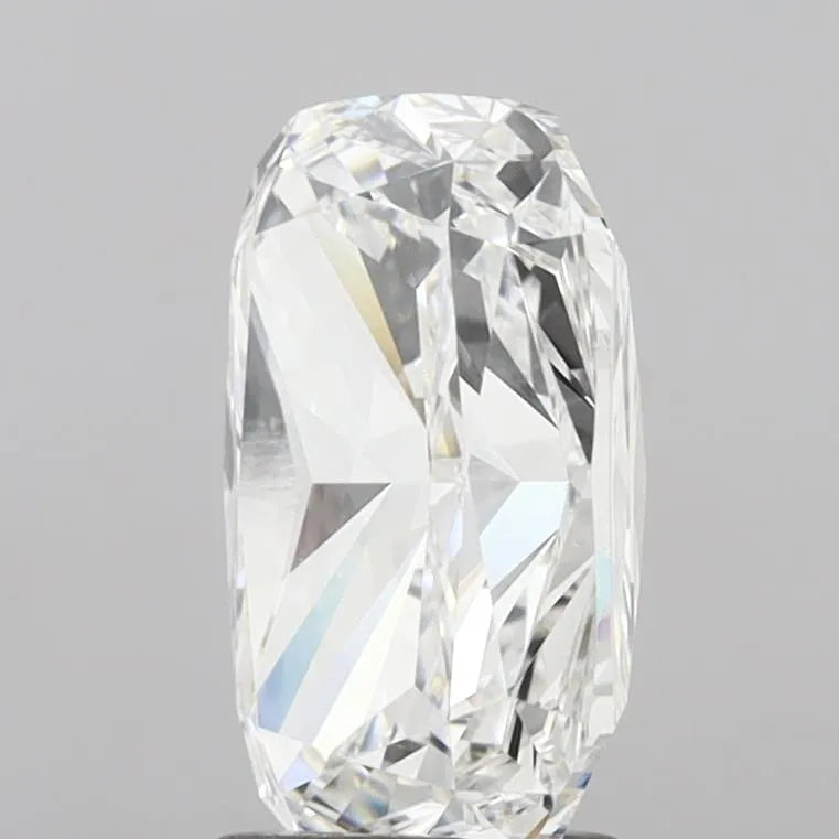 3.05ct Cushion modified Lab Grown Diamond (Colour E, Clarity VVS1, IGI Certified)