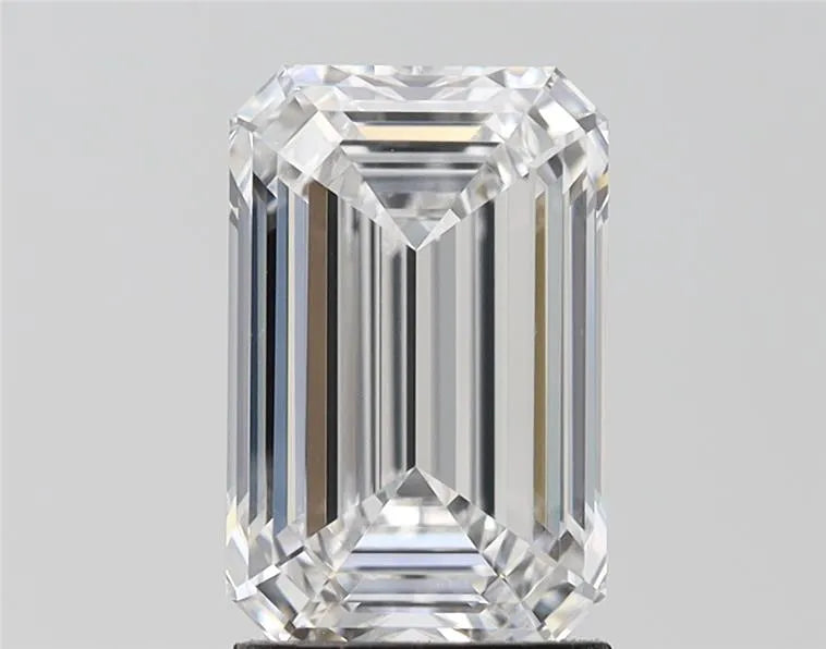 3.05ct Emerald Lab Grown Diamond (Colour E, Clarity VVS1, GIA Certified)