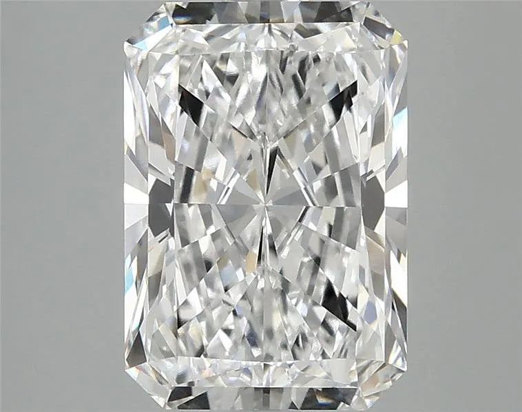 3.05ct Radiant Lab Grown Diamond (Colour D, Clarity VVS2, IGI Certified)