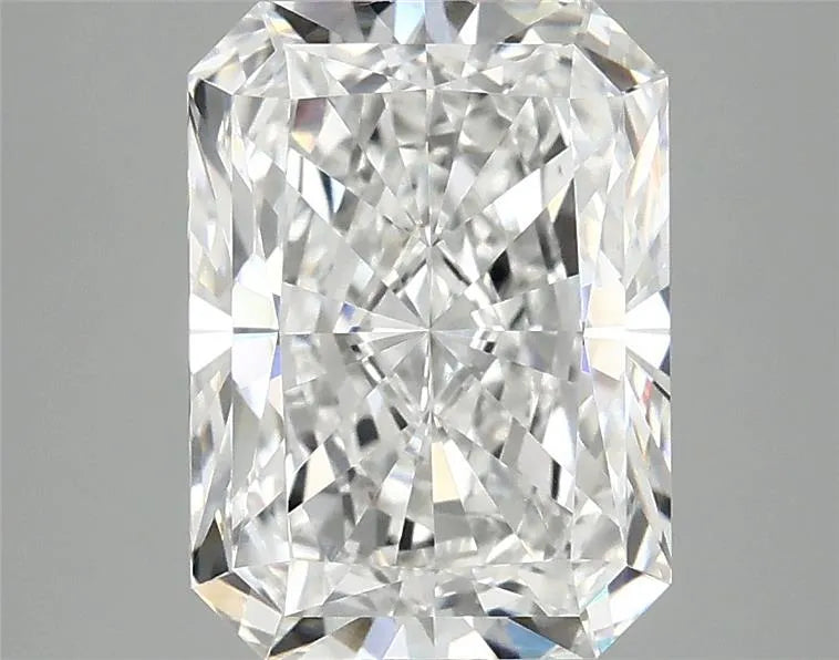 3.05ct Radiant Lab Grown Diamond (Colour E, Clarity VVS2, IGI Certified)