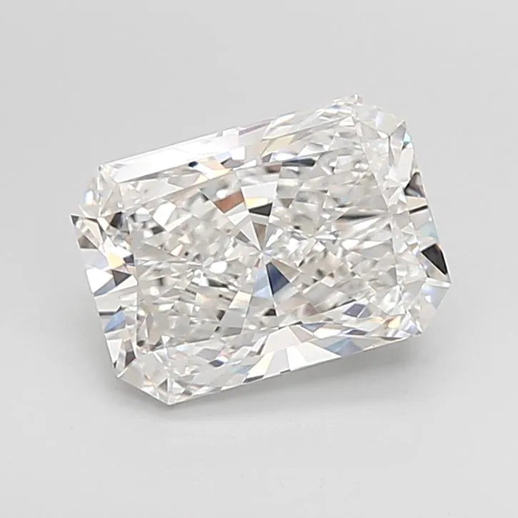 3.05ct Radiant Lab Grown Diamond (Colour E, Clarity VVS2, IGI Certified)
