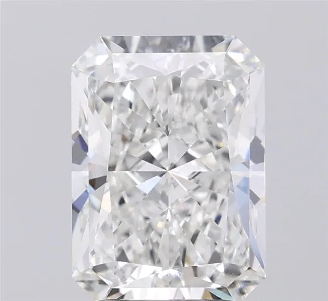 3.05ct Radiant Lab Grown Diamond (Colour F, Clarity VVS2, IGI Certified)
