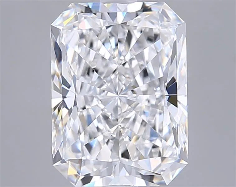 3.06ct Radiant Lab Grown Diamond (Colour D, Clarity VVS1, IGI Certified)