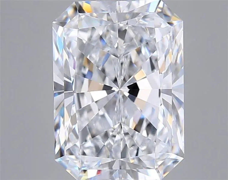 3.06ct Radiant Lab Grown Diamond (Colour D, Clarity VVS2, IGI Certified)