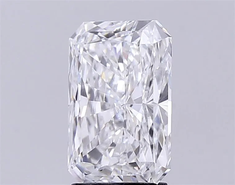 3.06ct Radiant Lab Grown Diamond (Colour D, Clarity VVS2, IGI Certified)