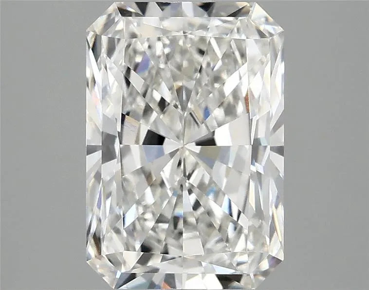 3.06ct Radiant Lab Grown Diamond (Colour F, Clarity VVS2, IGI Certified)