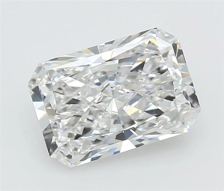 3.07ct Radiant Lab Grown Diamond (Colour D, Clarity VVS2, GIA Certified)