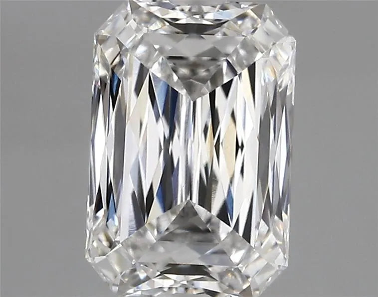3.07ct Radiant Lab Grown Diamond (Colour D, Clarity VVS2, IGI Certified)