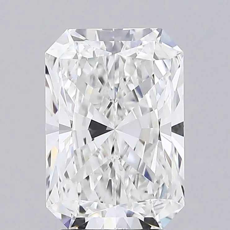 3.08ct Radiant Lab Grown Diamond (Colour D, Clarity VVS2, IGI Certified)