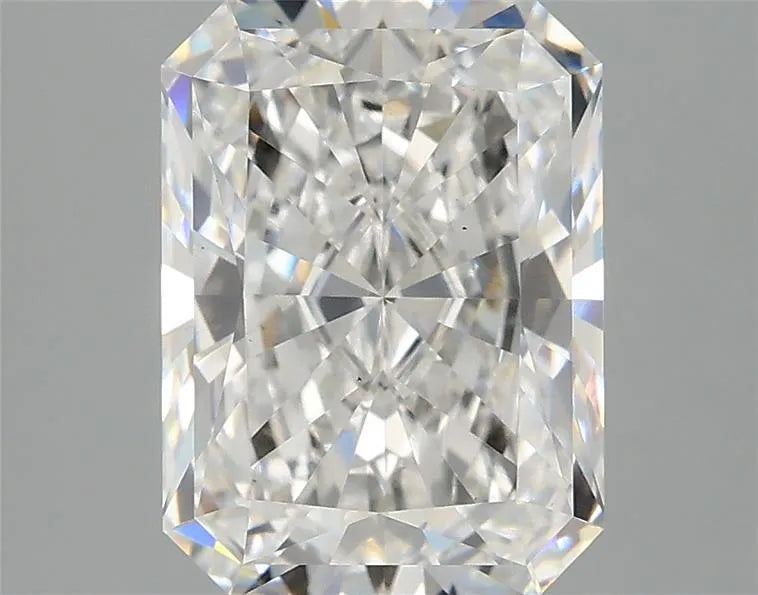 3.08ct Radiant Lab Grown Diamond (Colour E, Clarity VS1, IGI Certified)