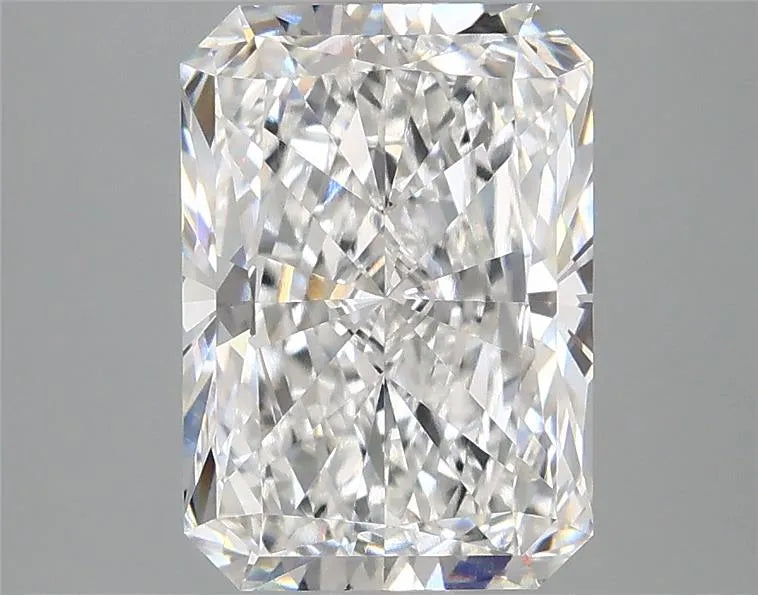 3.08ct Radiant Lab Grown Diamond (Colour E, Clarity VVS2, IGI Certified)