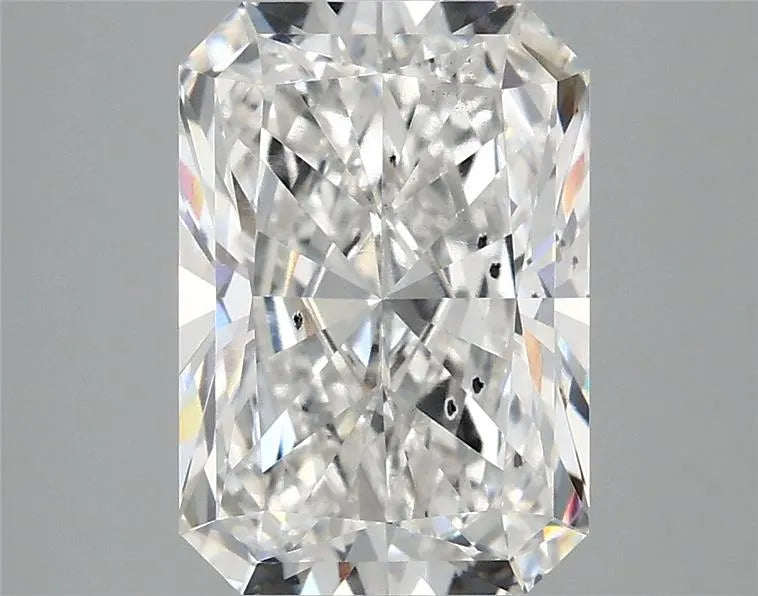 3.08ct Radiant Lab Grown Diamond (Colour F, Clarity SI2, IGI Certified)