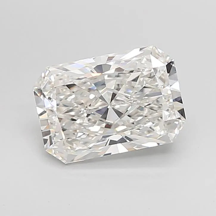 3.08ct Radiant Lab Grown Diamond (Colour F, Clarity VVS2, IGI Certified)