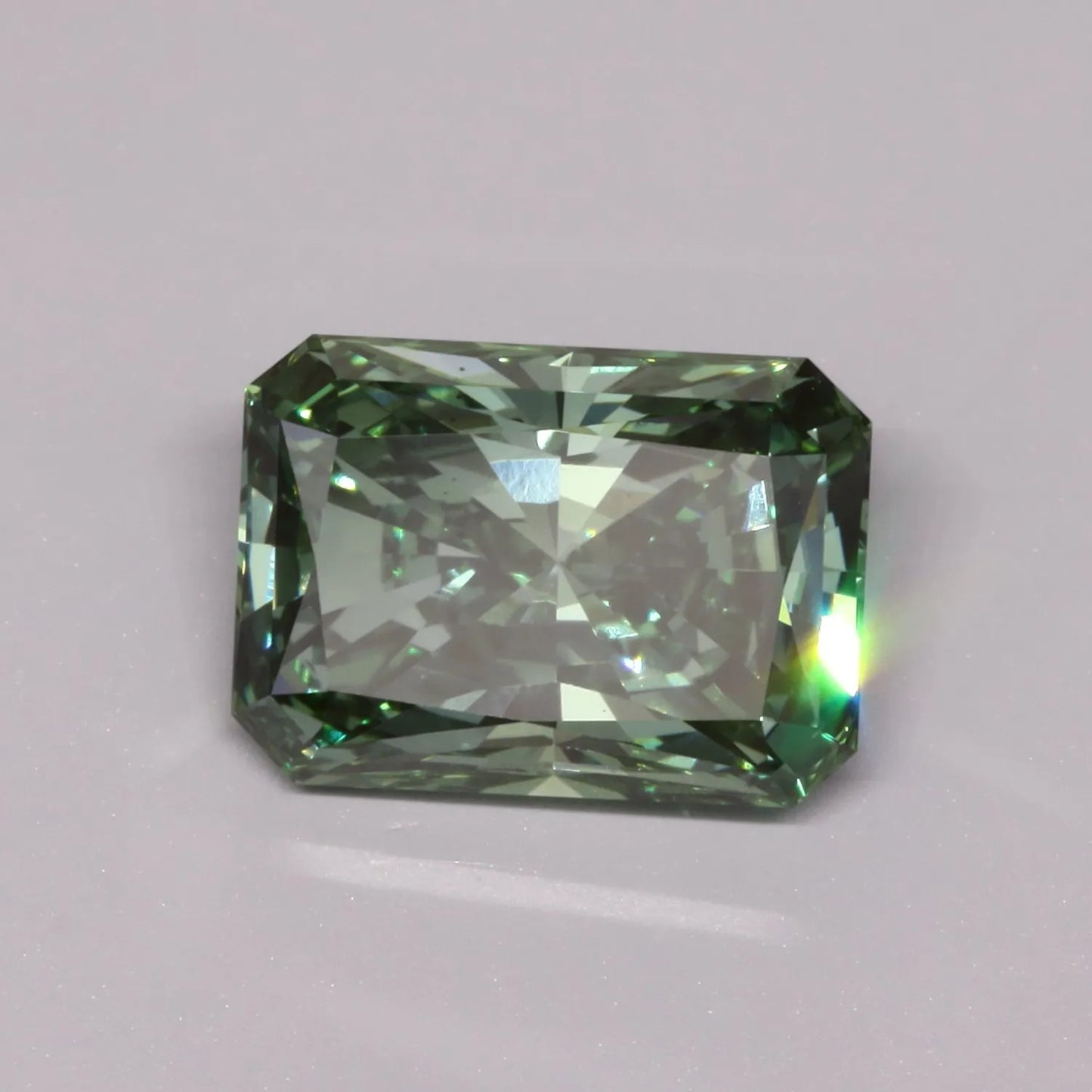 3.08ct Radiant Lab Grown Diamond (Colour Fancy Vivid Green, Clarity VS1, IGI Certified)