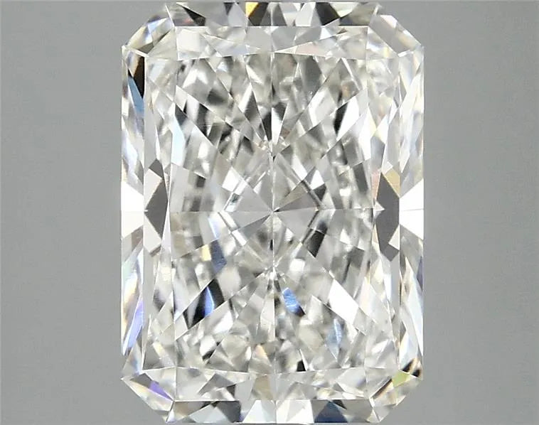 3.08ct Radiant Lab Grown Diamond (Colour G, Clarity VVS2, IGI Certified)