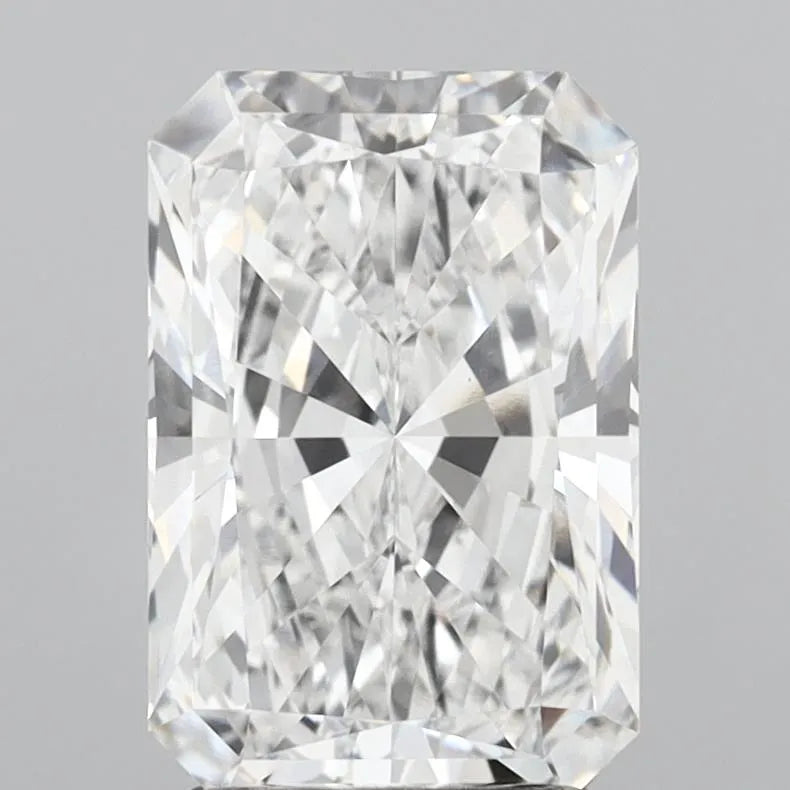 3.09ct Radiant Lab Grown Diamond (Colour D, Clarity VVS2, IGI Certified)