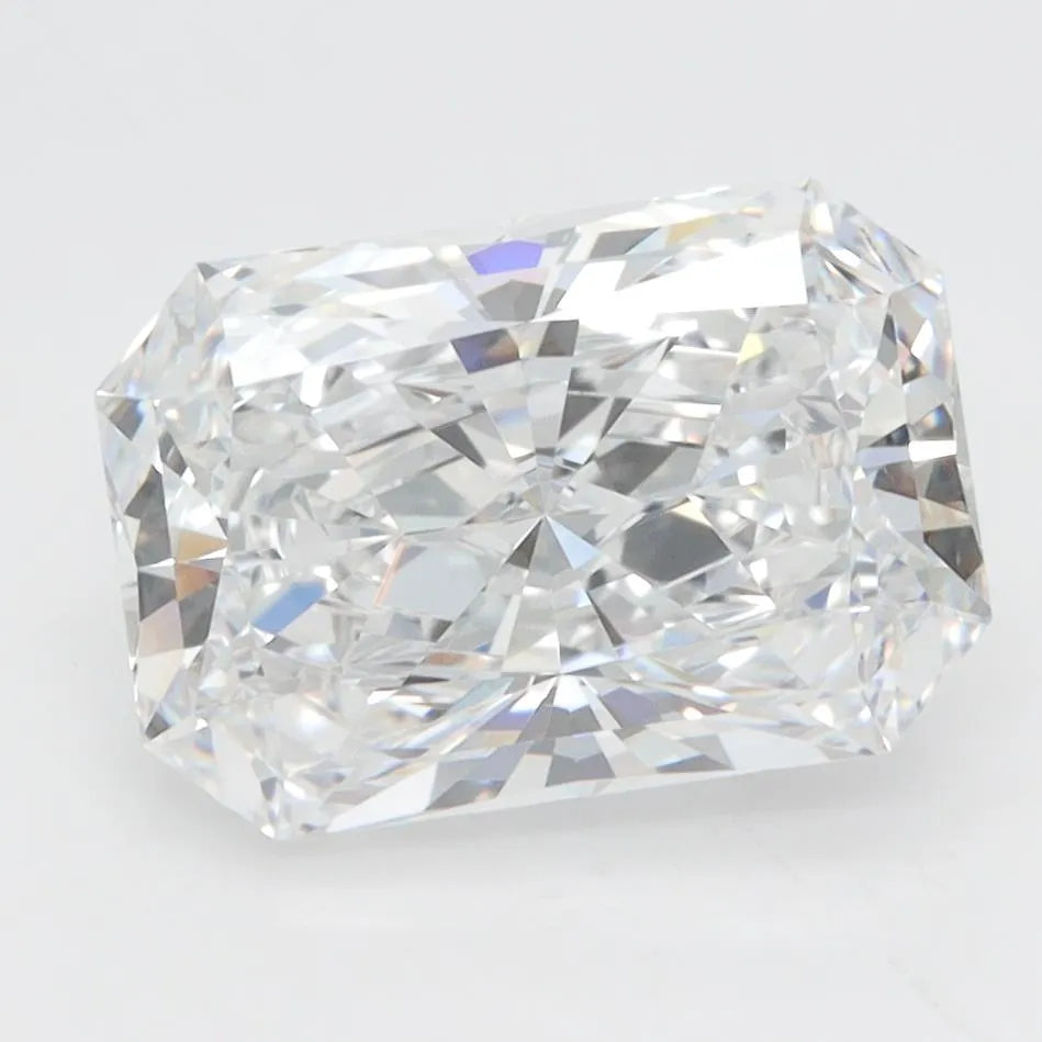 3.09ct Radiant Lab Grown Diamond (Colour D, Clarity VVS2, IGI Certified)