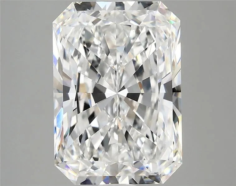 3.09ct Radiant Lab Grown Diamond (Colour E, Clarity VVS2, IGI Certified)