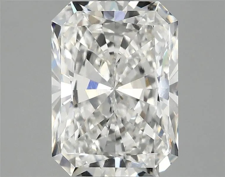 3.09ct Radiant Lab Grown Diamond (Colour F, Clarity VVS1, IGI Certified)