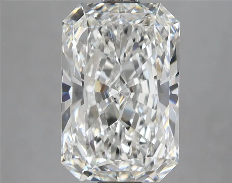 3.09ct Radiant Lab Grown Diamond (Colour F, Clarity VVS2, IGI Certified)