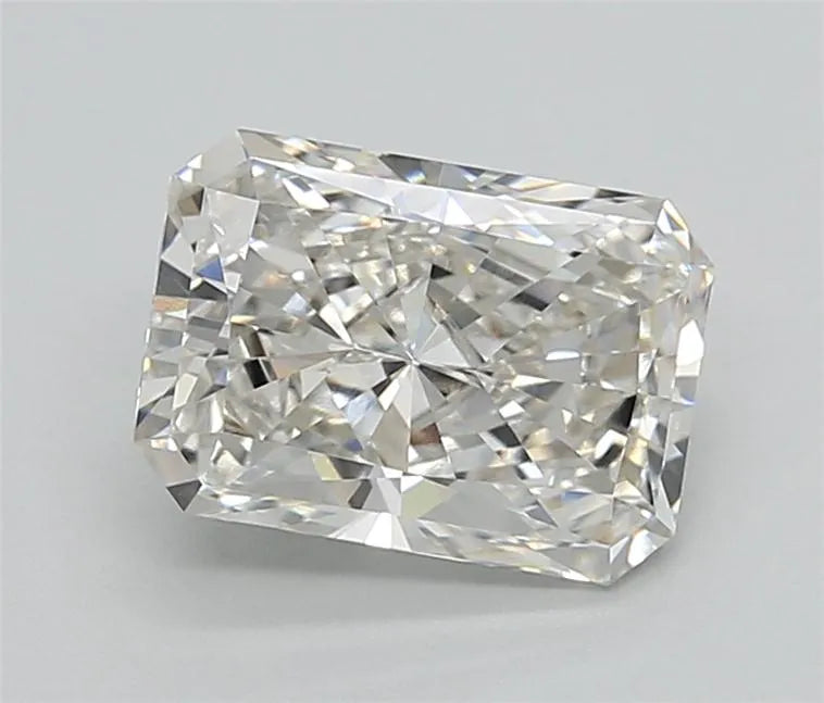3.09ct Radiant Lab Grown Diamond (Colour F, Clarity VVS2, IGI Certified)