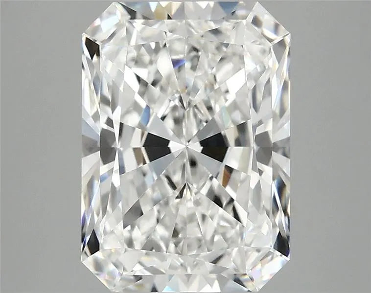 3.09ct Radiant Lab Grown Diamond (Colour F, Clarity VVS2, IGI Certified)
