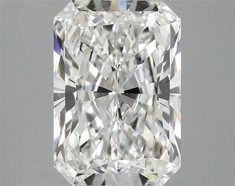 3.09ct Radiant Lab Grown Diamond (Colour F, Clarity VVS2, IGI Certified)