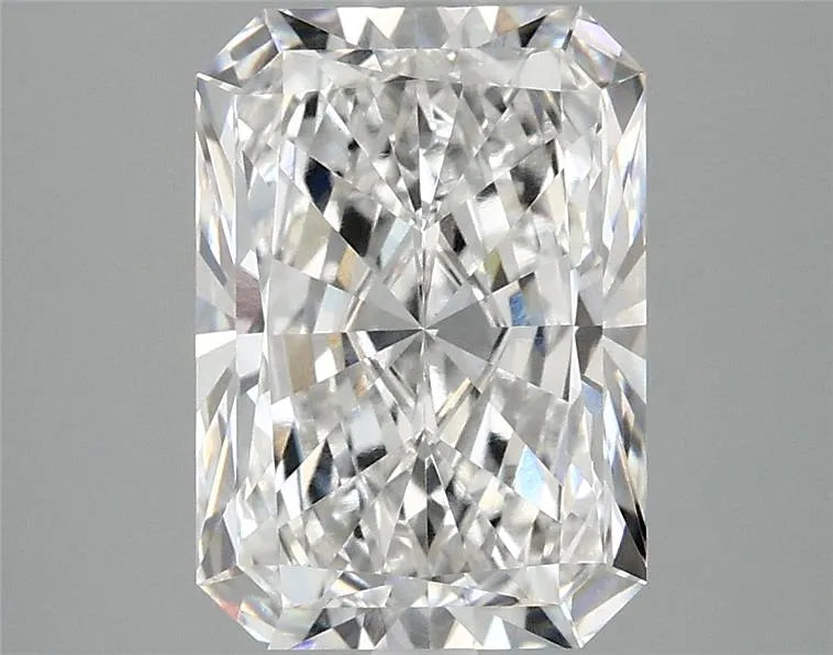 3.09ct Radiant Lab Grown Diamond (Colour F, Clarity VVS2, IGI Certified)