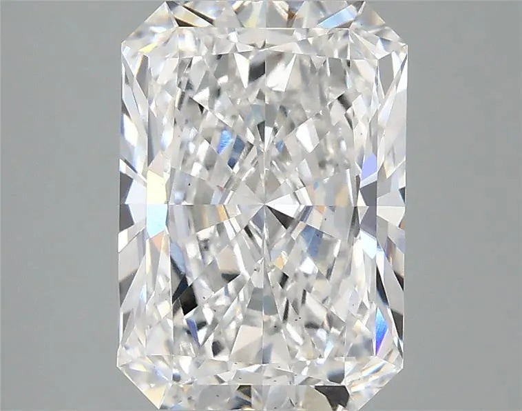 3.10ct Radiant Lab Grown Diamond (Colour E, Clarity VS2, IGI Certified)
