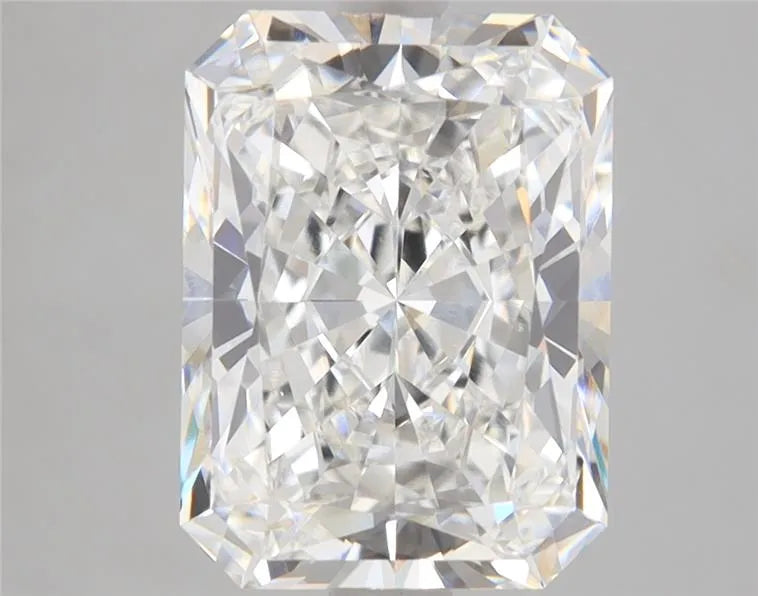 3.10ct Radiant Lab Grown Diamond (Colour E, Clarity VVS2, IGI Certified)