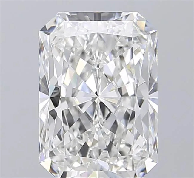 3.10ct Radiant Lab Grown Diamond (Colour E, Clarity VVS2, IGI Certified)