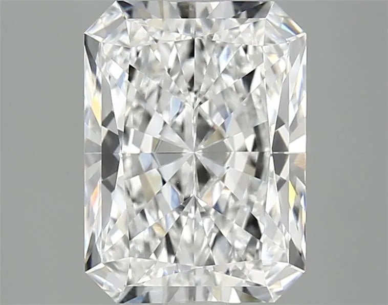 3.10ct Radiant Lab Grown Diamond (Colour E, Clarity VVS2, IGI Certified)
