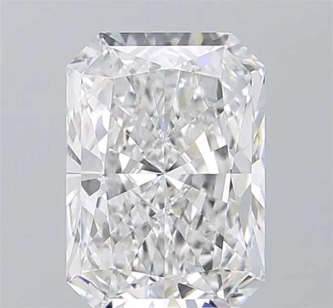 3.10ct Radiant Lab Grown Diamond (Colour E, Clarity VVS2, IGI Certified)