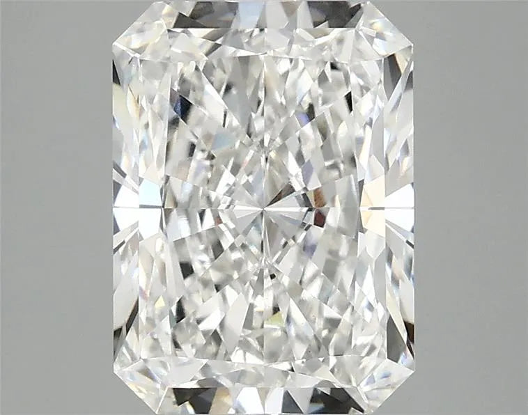 3.10ct Radiant Lab Grown Diamond (Colour F, Clarity VVS2, IGI Certified)