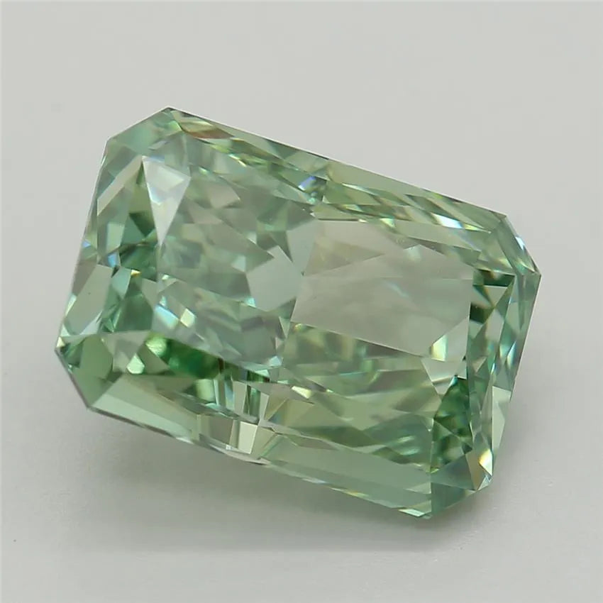 3.10ct Radiant Lab Grown Diamond (Colour Fancy Vivid Green, Clarity VVS2, IGI Certified)