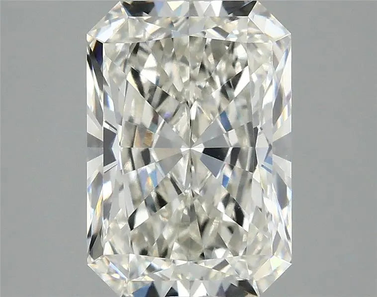 3.10ct Radiant Lab Grown Diamond (Colour G, Clarity VS1, IGI Certified)