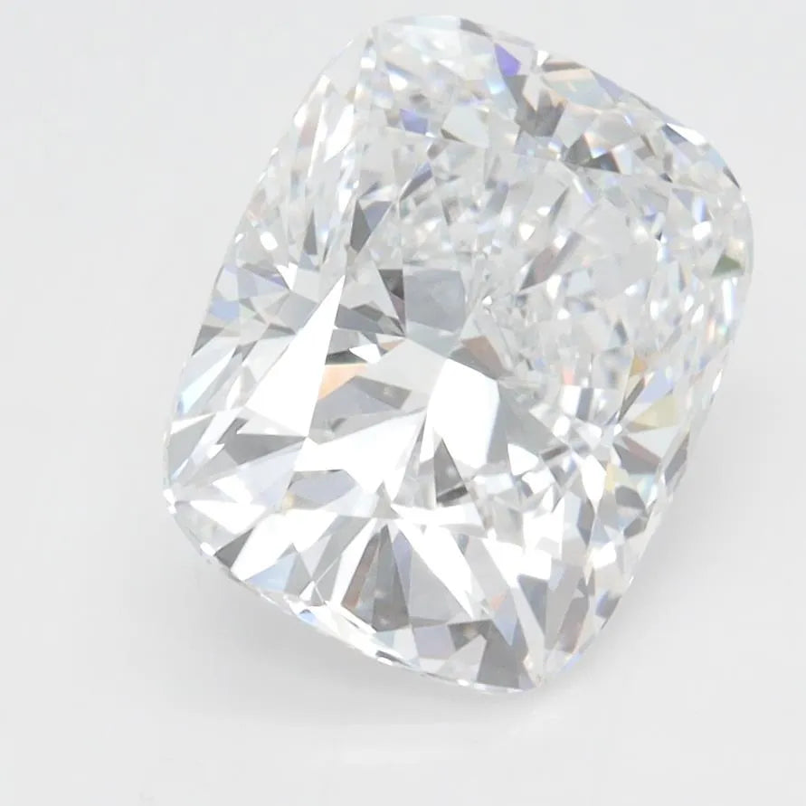 3.11ct Cushion modified Lab Grown Diamond (Colour D, Clarity VVS1, IGI Certified)
