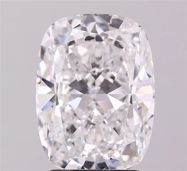 3.11ct Cushion modified Lab Grown Diamond (Colour E, Clarity VS1, IGI Certified)